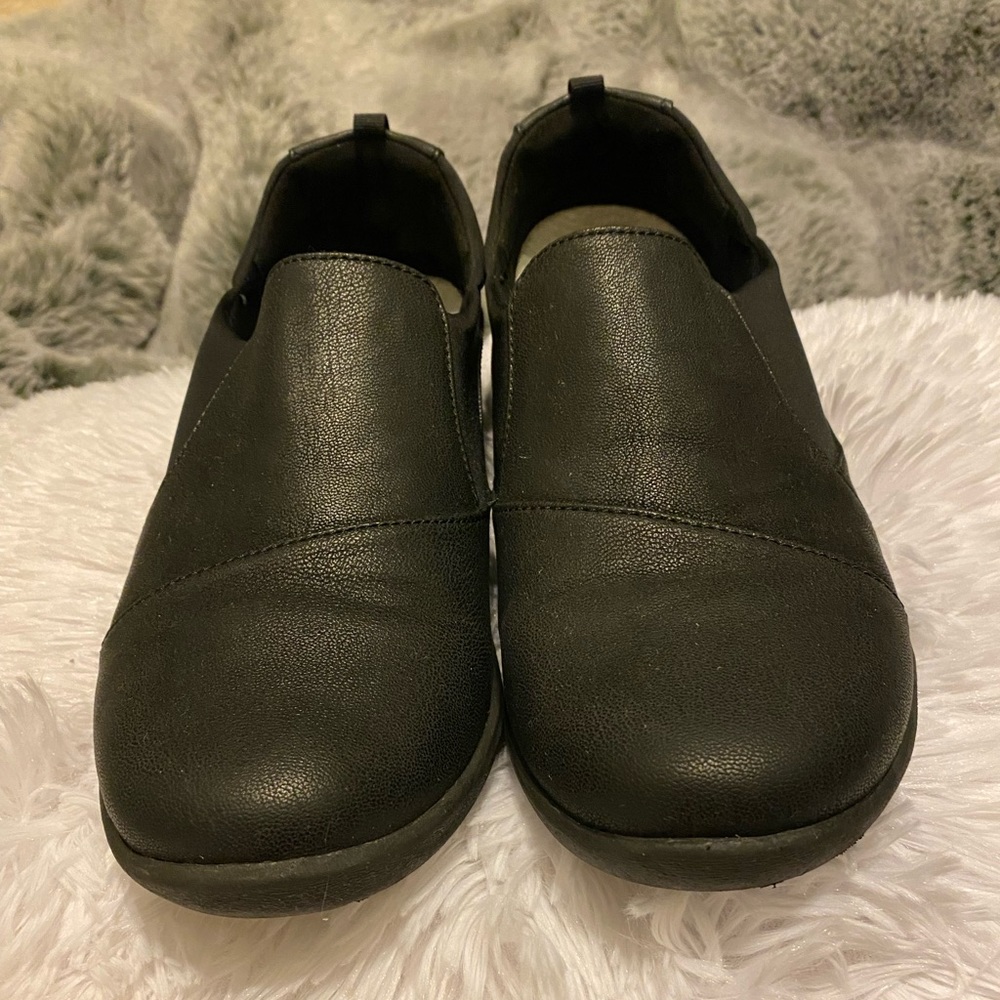 Clarks Cloudsteppers US 8 Wide